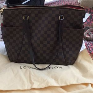 Louis Vuitton Totally. MM